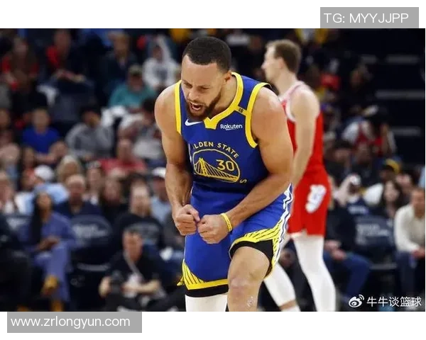 库里神勇发威三分球12记助勇士战胜雷霆精彩集锦回顾
